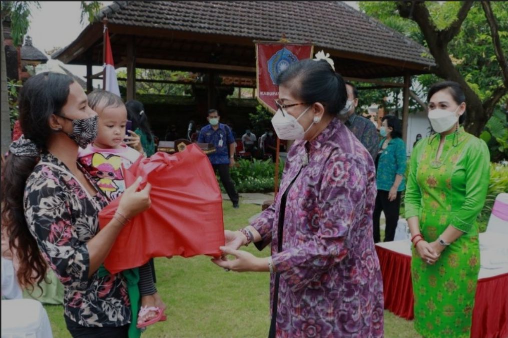 podiumnews.com-Putri Koster Ajak Ibu-ibu Cegah Stunting